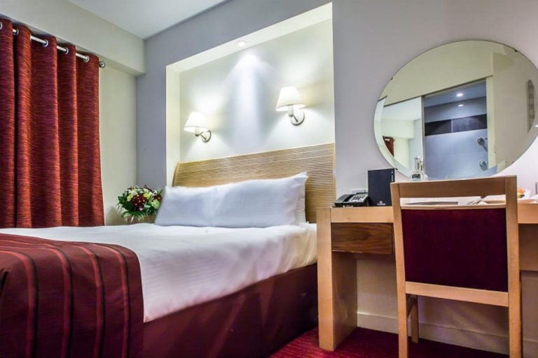 Holiday Inn Kensington High Street