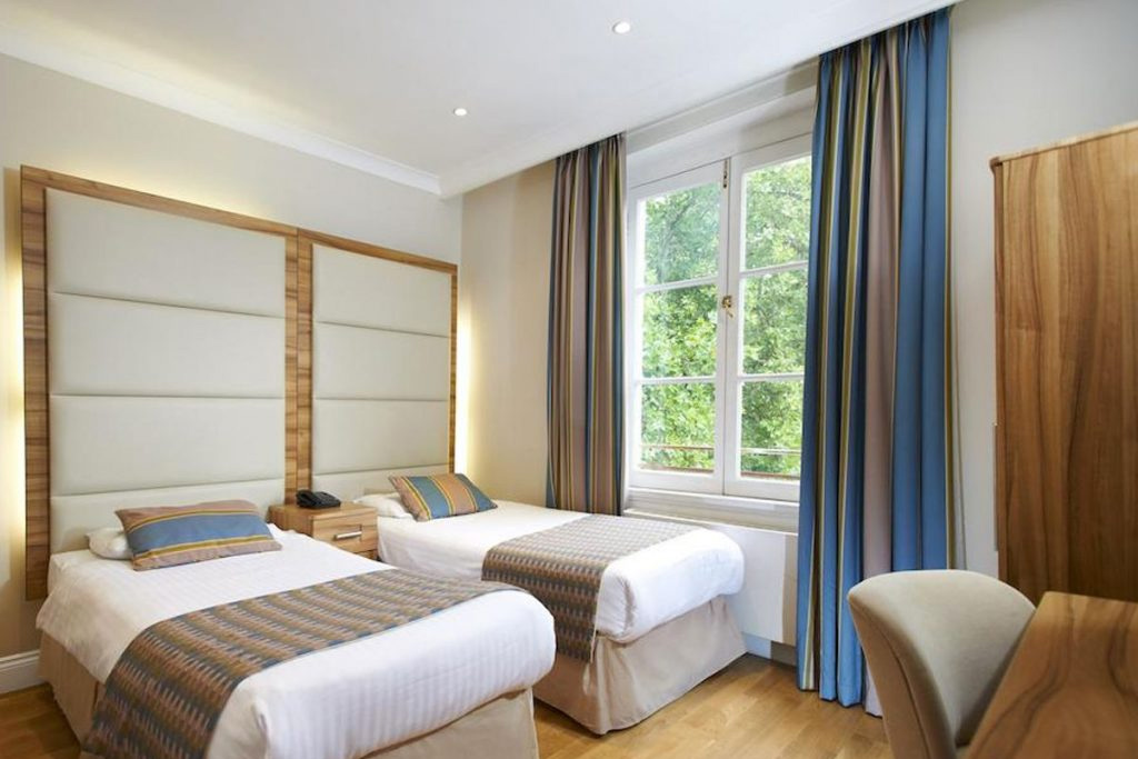 Royal Eagle hotell