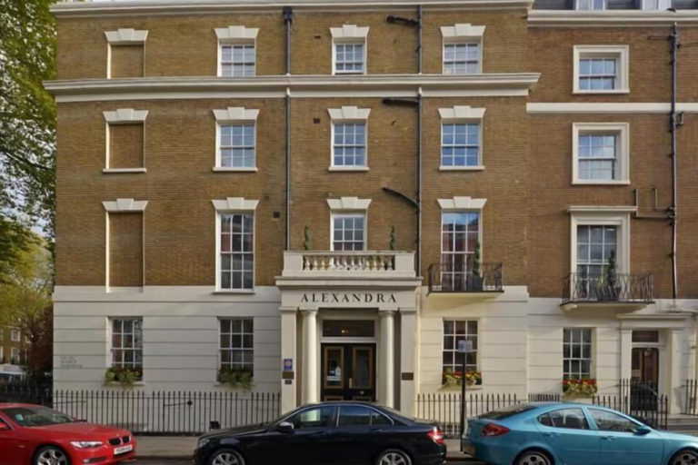 Alexandra Hotel
